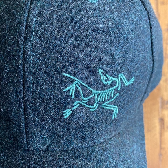 NWOT Arc'teryx Dark Green Wool Ball Cap - Picture 3 of 6